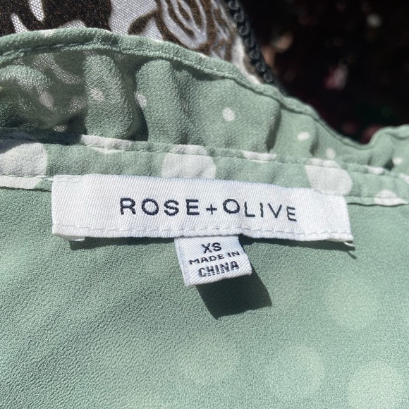 ROSE + OLIVE blouse Size XS. - Picture 6 of 9